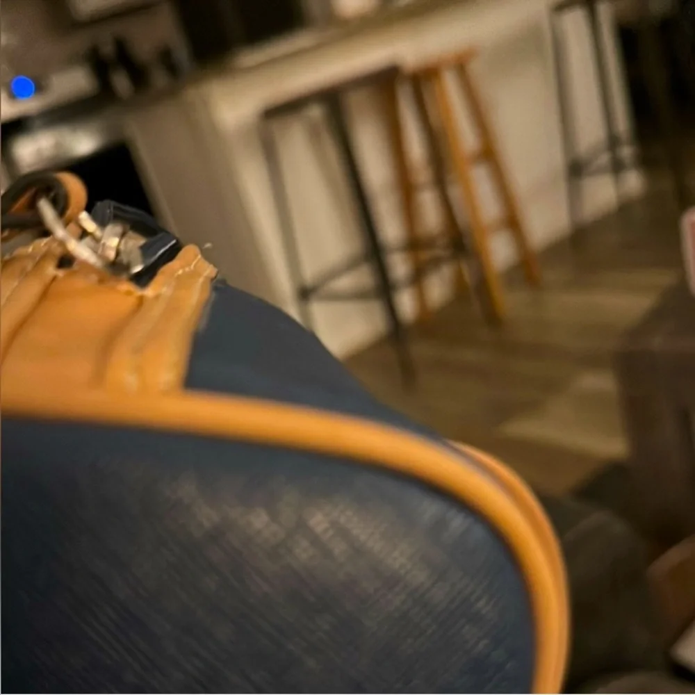 GIANI BERNINI Navy and Tan Handbag, EUC